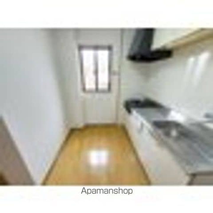 グランシャリオ南斎院101の内装