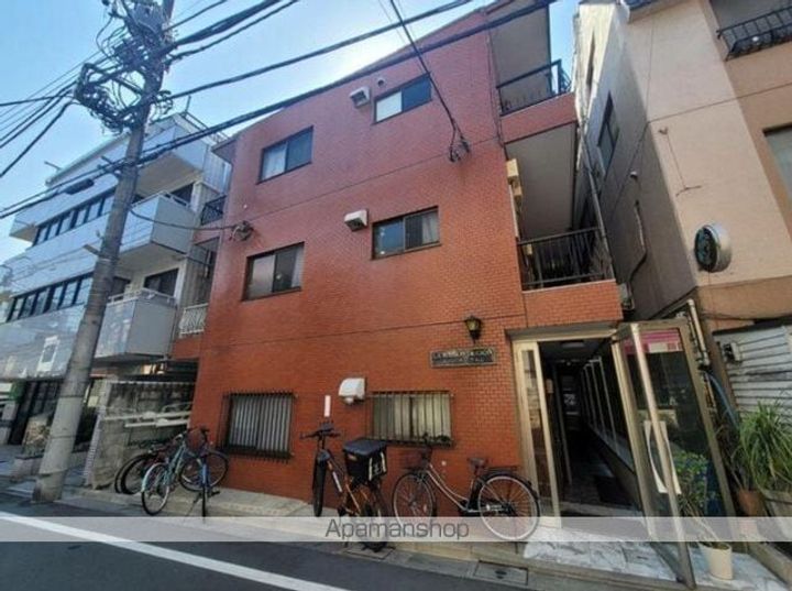 東京都中野区本町3丁目の賃貸マンションの外観