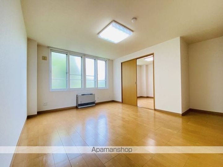 ピュアパレス海岸町の居間