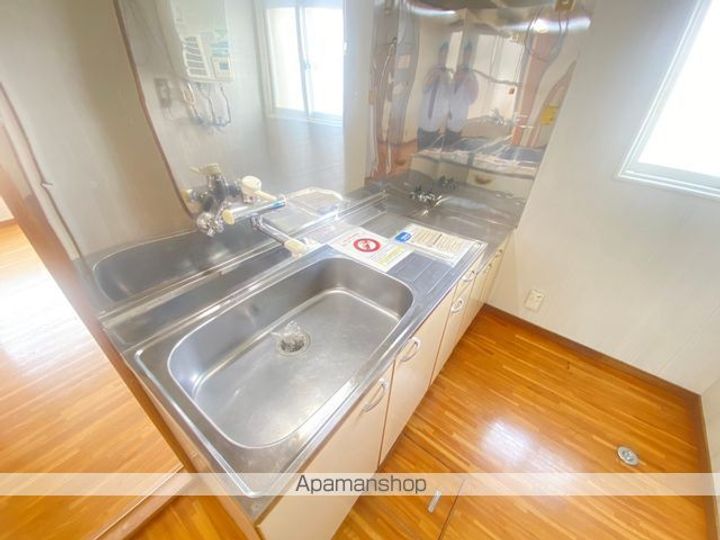 横山アパート第二(ヨコヤマアパートダイニ)2階左のキッチン