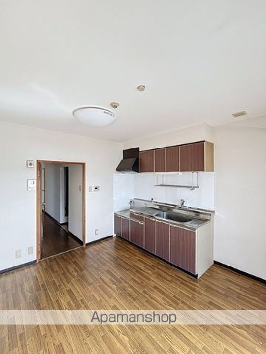 シティプラザミウラ501.の居間