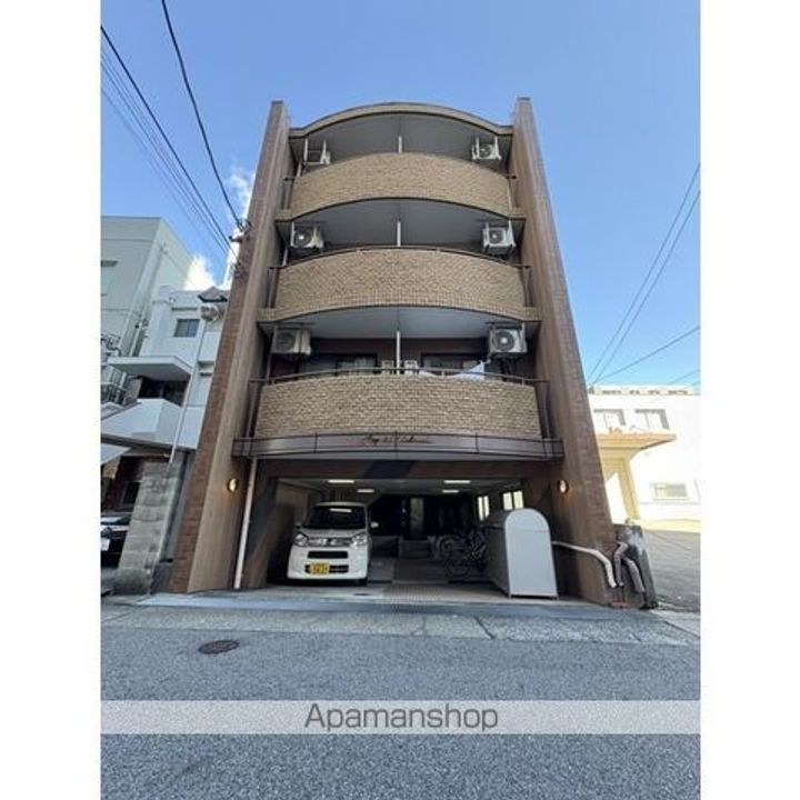 愛知県名古屋市名東区一社3丁目の賃貸マンションの外観