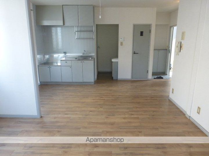 B・コーポ水口の居間