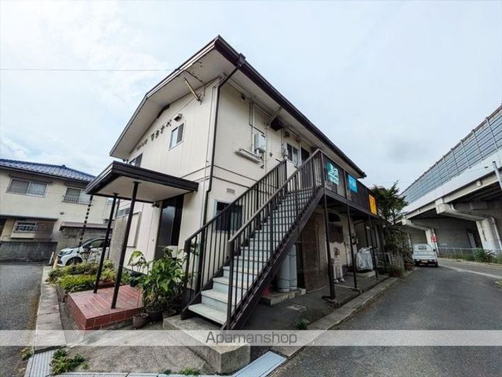 岡山県倉敷市亀山の賃貸アパートの外観