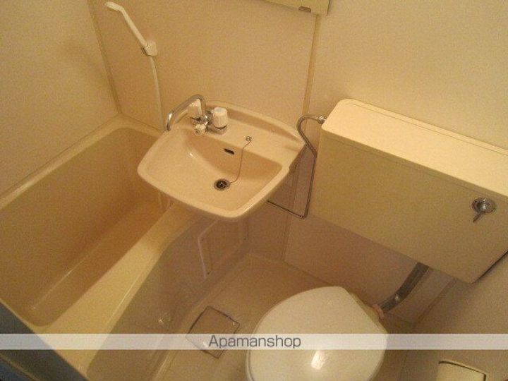 東京都中野区中央4丁目の賃貸アパートの風呂