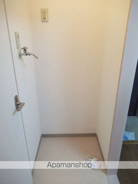 パンビアル西公園ビル502の内装