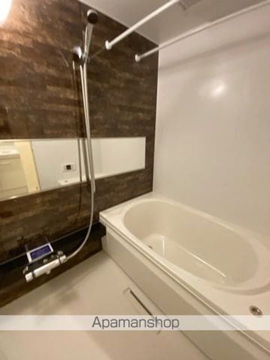 埼玉県三郷市早稲田8丁目の賃貸アパートの風呂