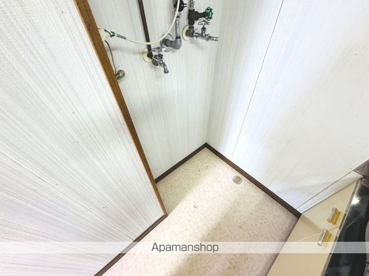 合田アパート2階右の内装