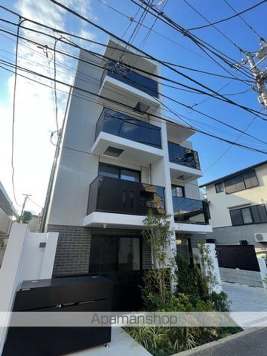 東京都中野区中央3丁目の賃貸マンションの外観