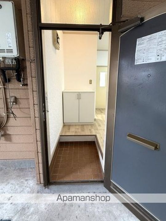 平成ハイツの玄関