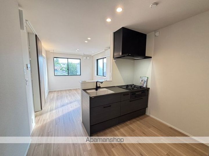 GLOW RESIDENCEの居間