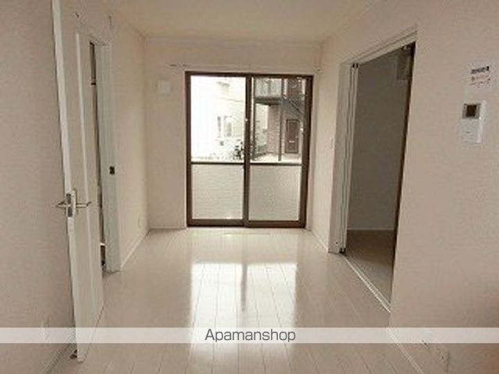 岩手県盛岡市前九年3丁目の賃貸アパートの居間