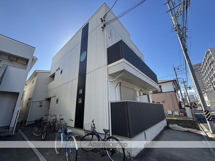 クレフラスト大曽根北A棟の外観