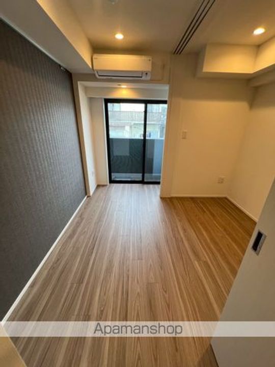 東京都中野区江原町2丁目の賃貸マンションの居間