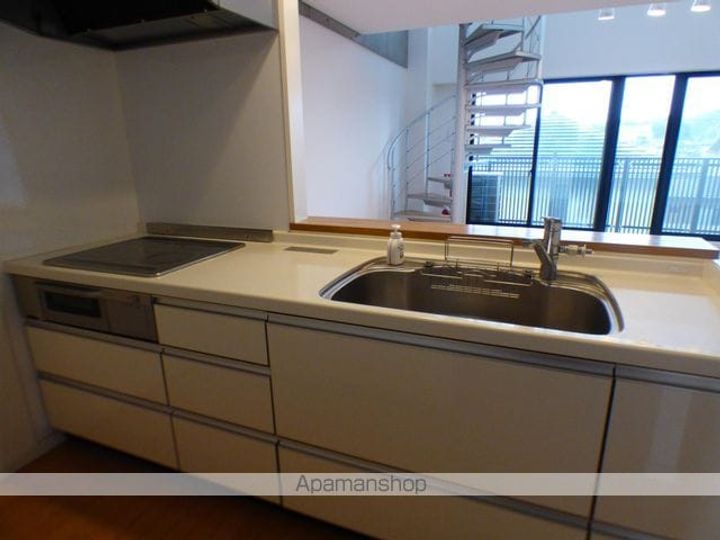 FCOURTのキッチン