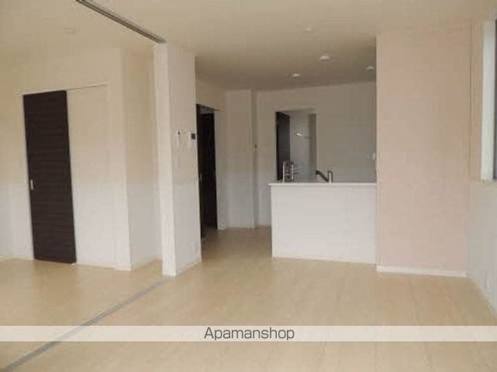 エクラージュ松江 B棟の居間