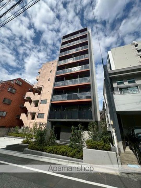 東京都新宿区北新宿4丁目の賃貸マンションの外観