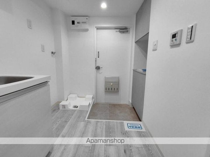 カームハイツ銀杏町305の玄関