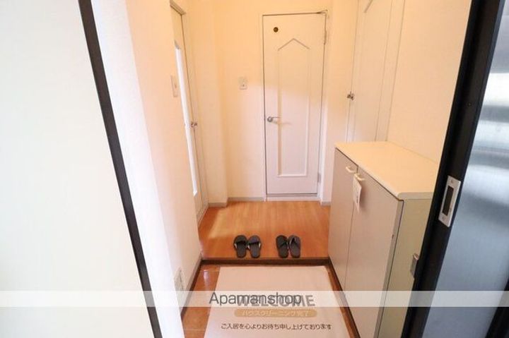 ロイヤル南流山の玄関