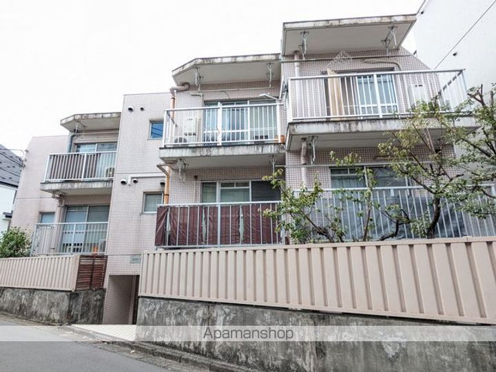 東京都中野区中央2丁目の賃貸マンションの外観