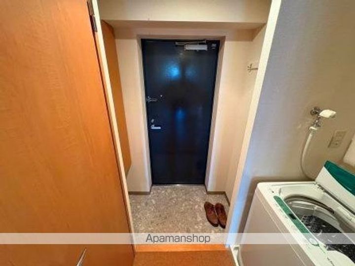 グレイスハイツ東中通の玄関