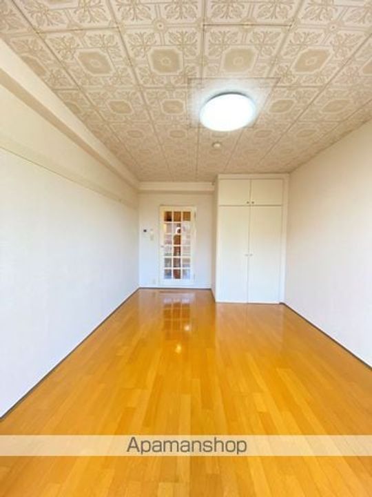 シャンブル八木山302の内装