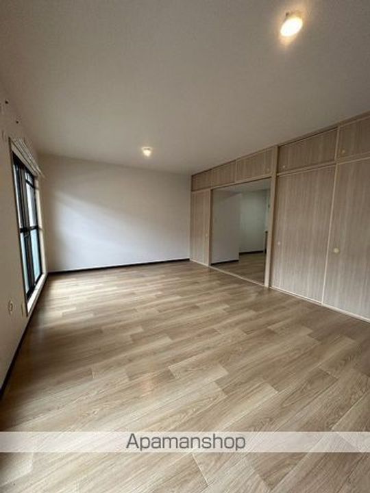 第3オレンジマンション202の居間