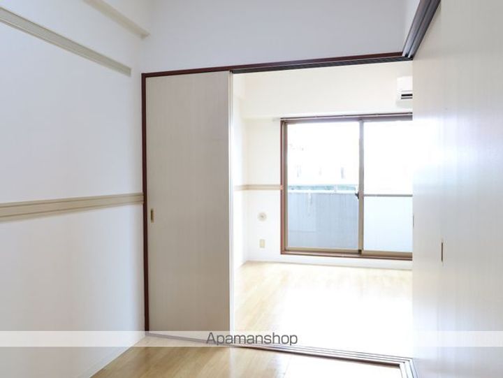 ライジング泉コート2の内装