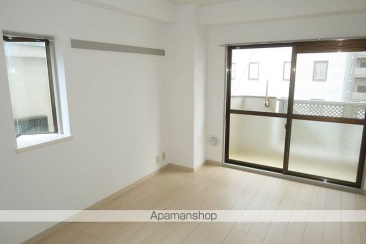 仲町マンションの居間