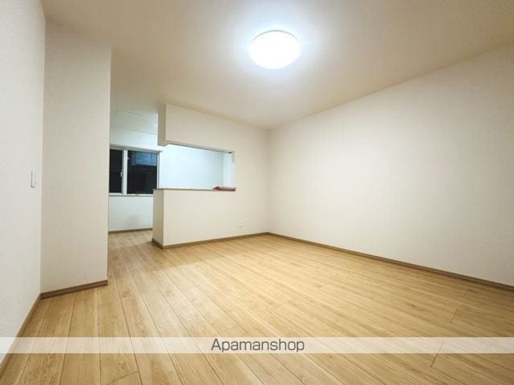 アンジェリカルート101の居間