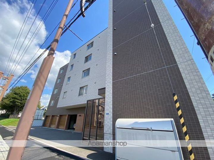 クレールマンション湯川301の外観