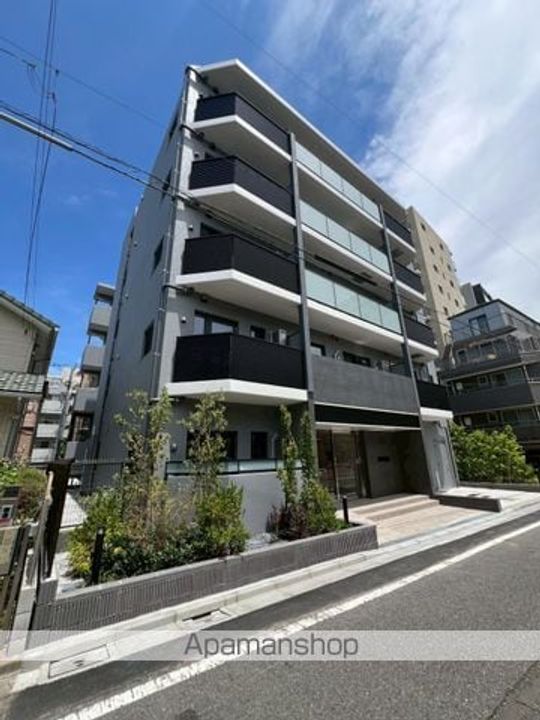 東京都中野区本町5丁目の賃貸マンションの外観