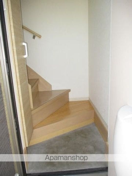 グランレーヴA202の玄関