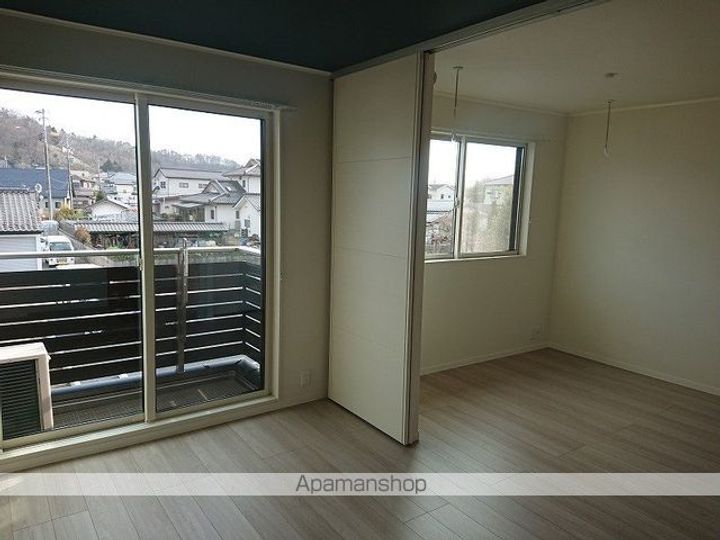 エターナル・ブライトの内装