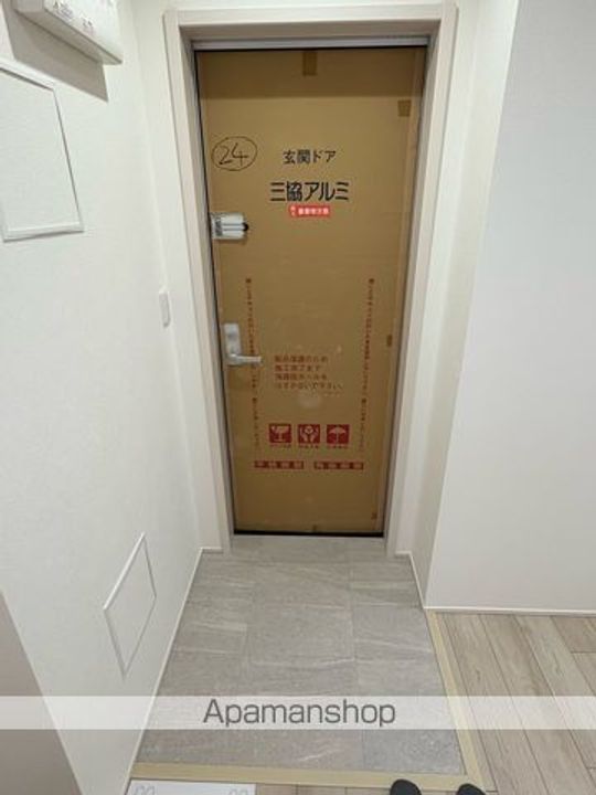 フジパレス羽衣203の玄関