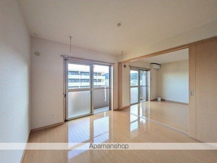 シャンフレーズの内装