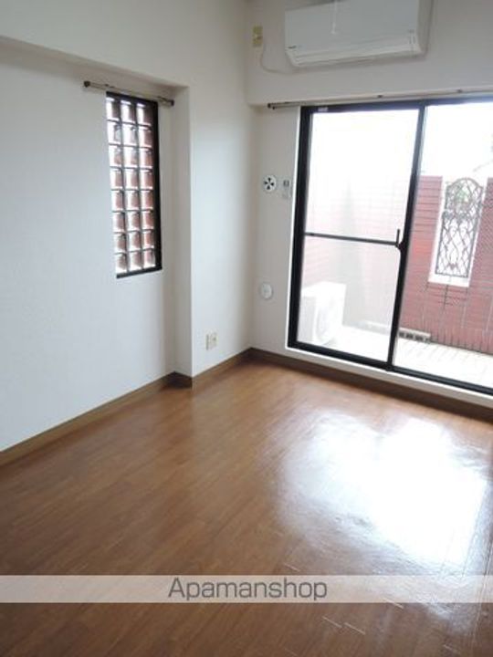 シャルマンフジ東岸和田弐番館302の内装