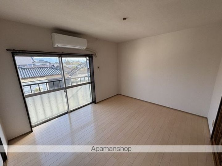 カーサインフィニティ202の内装