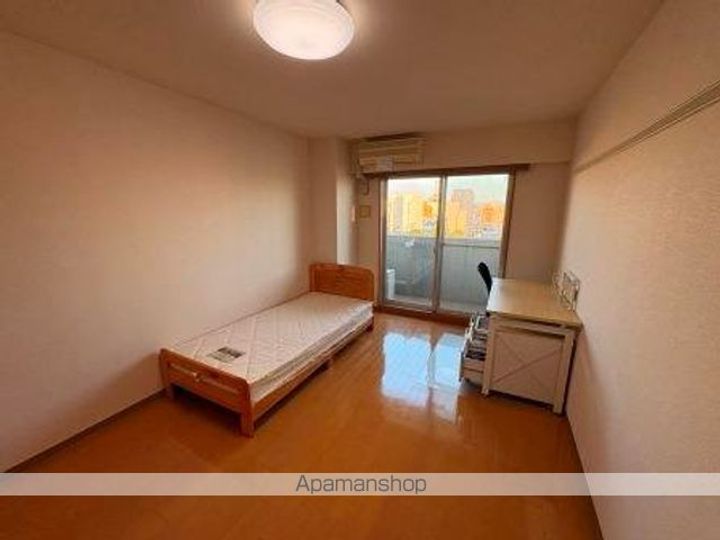 グレイスハイツ東中通の居間