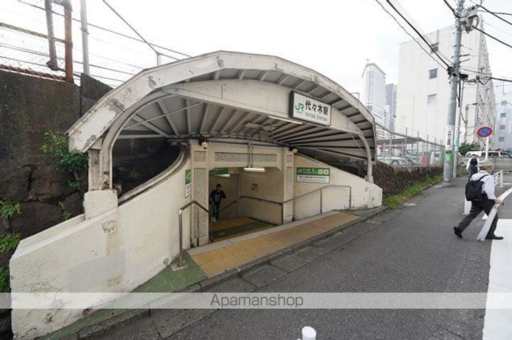 ラヴィエール千駄ヶ谷プレミアムレジデンスの周辺