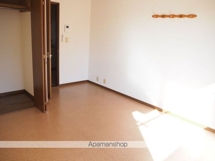 エクセル春日野103の内装