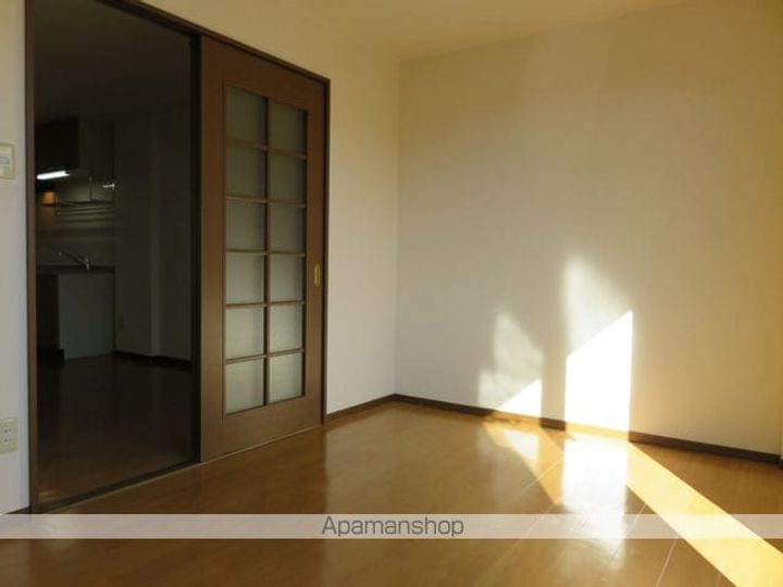 メイプルリーフの内装