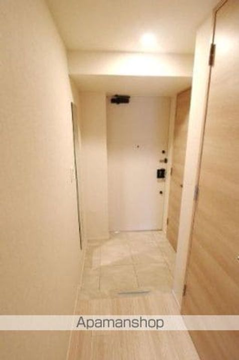 ルフォンプログレ上野稲荷町の玄関