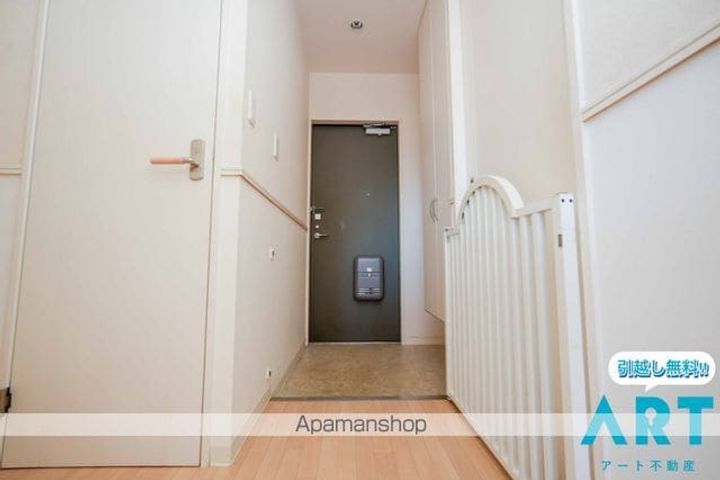 フォブールシュエット302の玄関