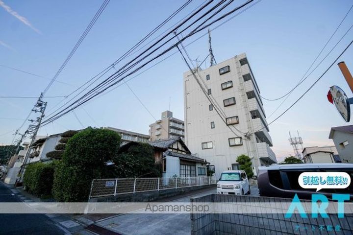 フラワーハイツ久米・の外観