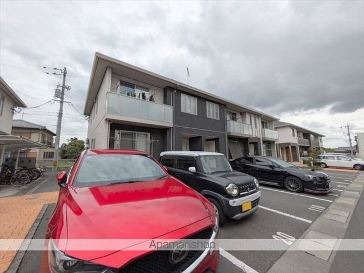 クレインアート B棟の外観