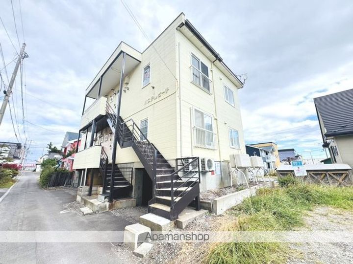 北海道北斗市東浜1丁目の賃貸アパートの外観