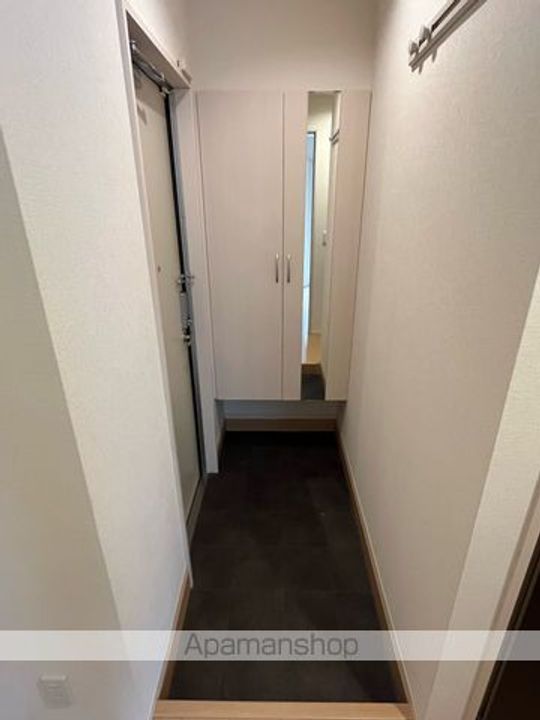 サニーヒルズ 泉大津 A棟の玄関