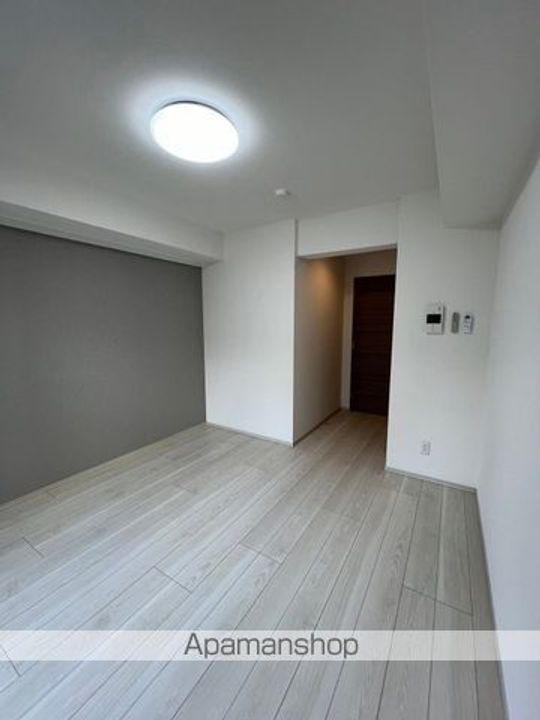 東京都新宿区西新宿8丁目の賃貸マンションの内装