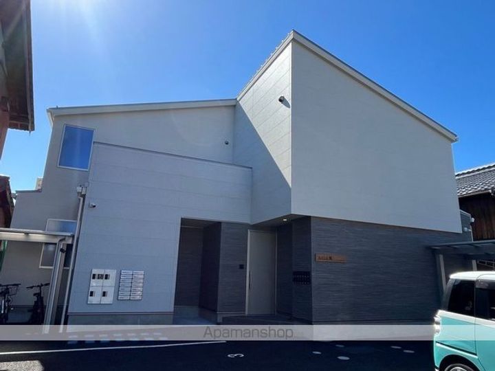 滋賀県彦根市栄町2丁目の賃貸アパートの外観